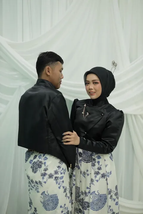 Foto sampul undangan Dwi & Izza