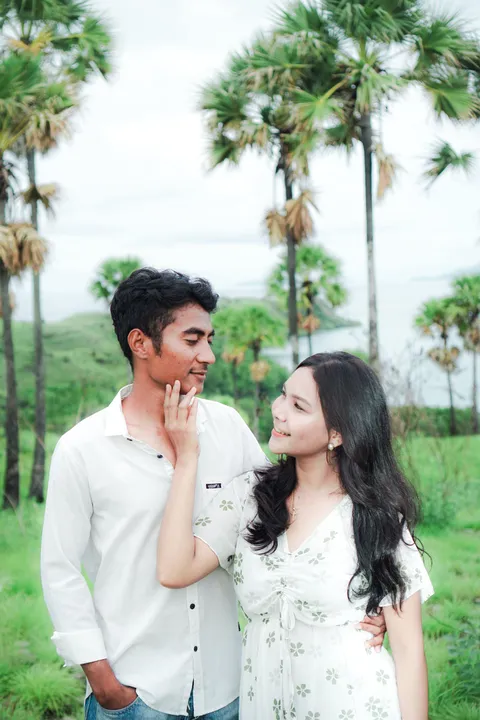 Foto sampul undangan Mega & Tarsi