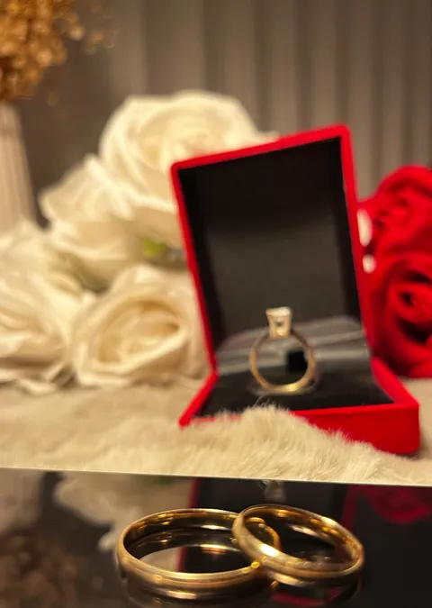 Foto sampul undangan Rosy & Hüseyin