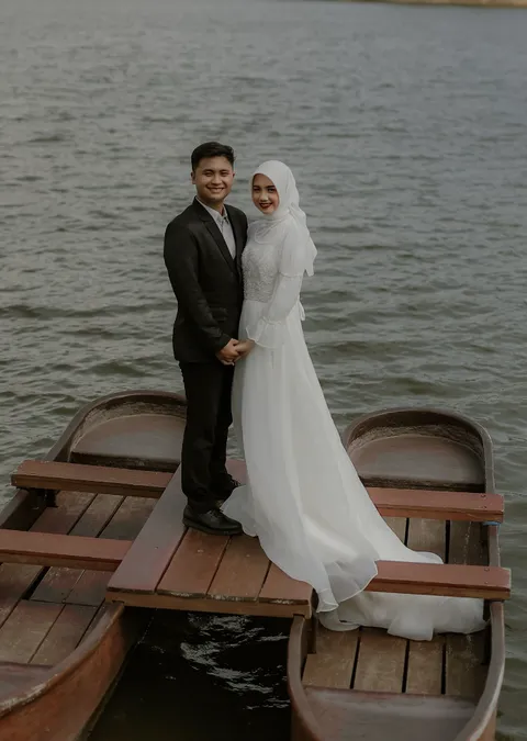 Foto sampul undangan Charles & Indri