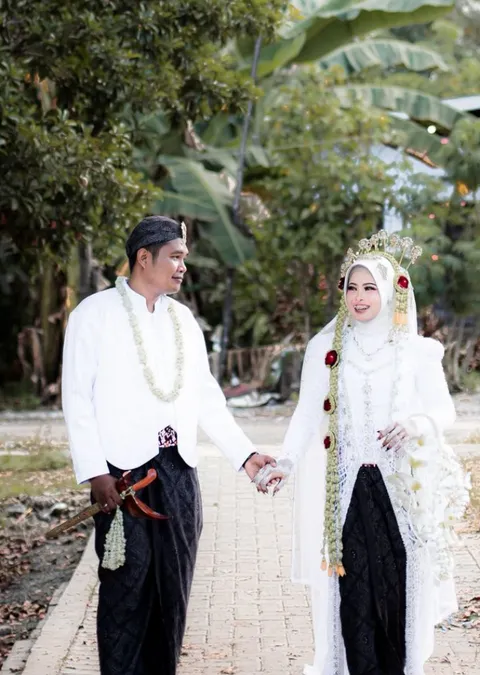 Foto sampul undangan Eko & Rosy