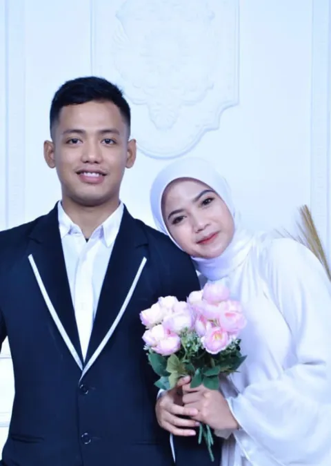 Foto sampul undangan Agung & Feni