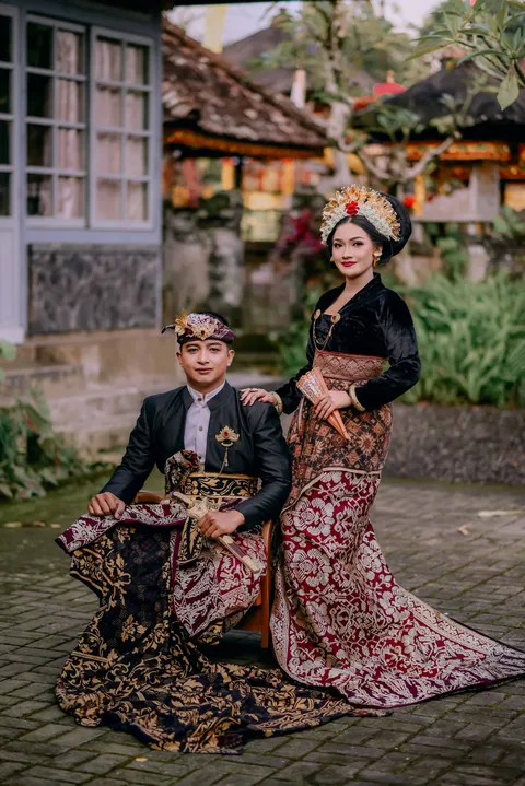 Foto sampul undangan Eka & Nova
