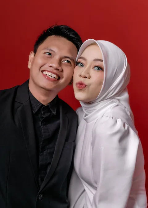 Foto sampul undangan Upik & Vitha