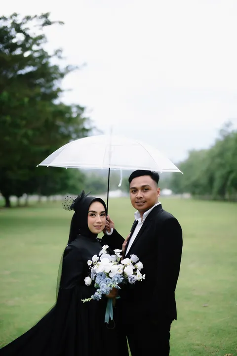 Foto sampul undangan Ipay & Iin