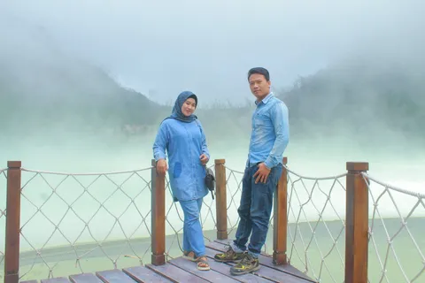 Foto sampul undangan Aziz & Acha