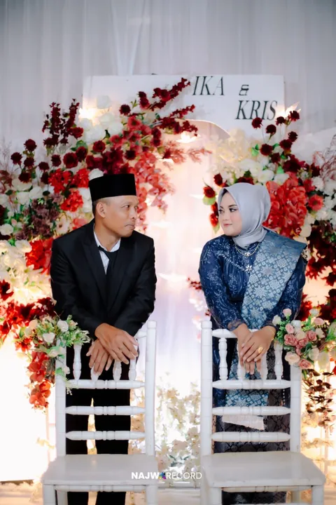 Foto sampul undangan Ika & Kris