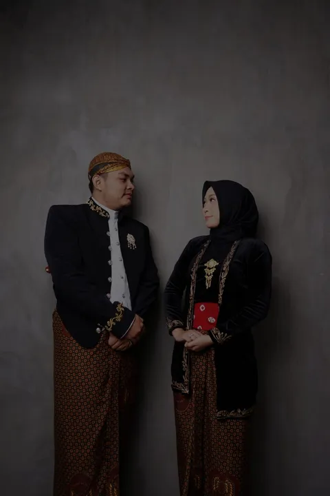 Foto sampul undangan Isma & Iqbal