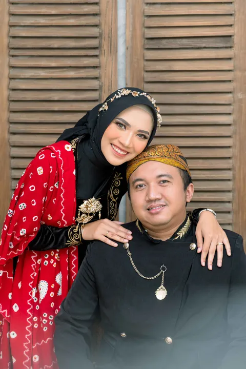 Foto sampul undangan Annis & Sigit