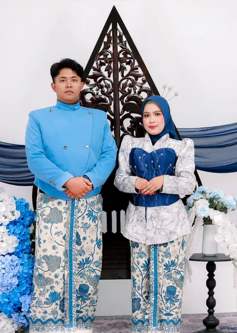 Foto sampul undangan Lyrra & Ganjar