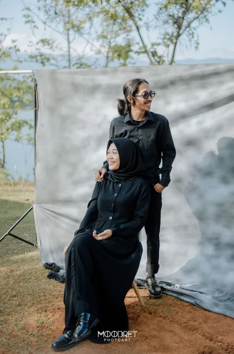 Foto sampul undangan Moodret & Photoart