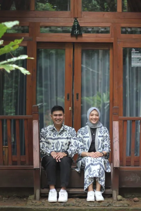 Foto sampul undangan Algifri & Adella