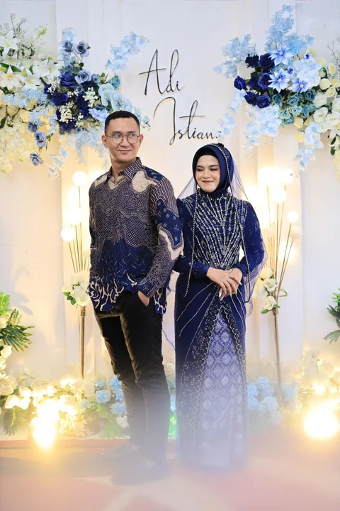 Foto sampul undangan Adi & Istiana