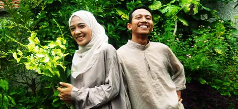 Foto sampul undangan Ami & Ammi