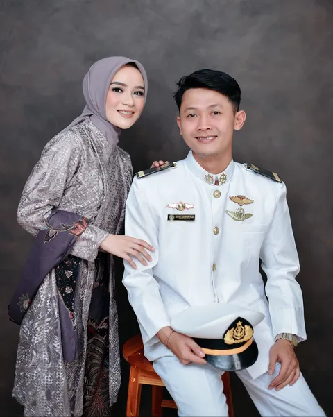 Foto sampul undangan Adang & Eli